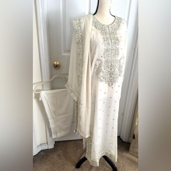 AGHA JAAN PAKISTANI DESIGNER FORMAL DRESS 3 PIECE - Picture 9 of 11